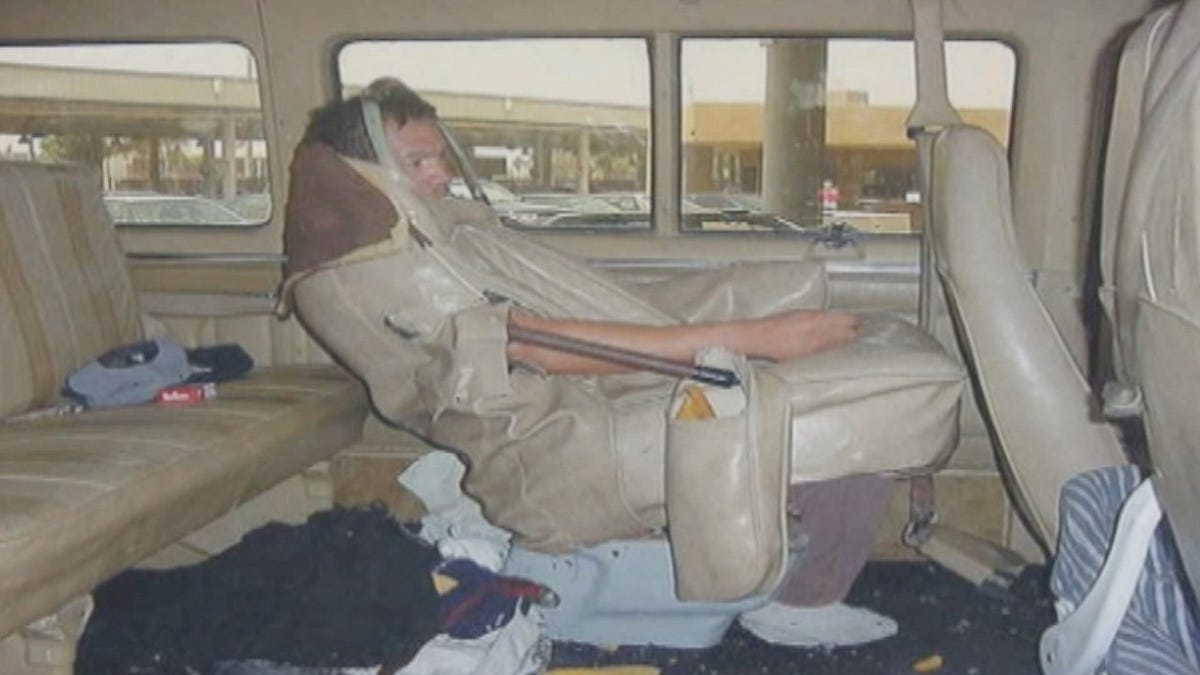 Compare and contrast “La Migra” & and “Poem where no one is deported