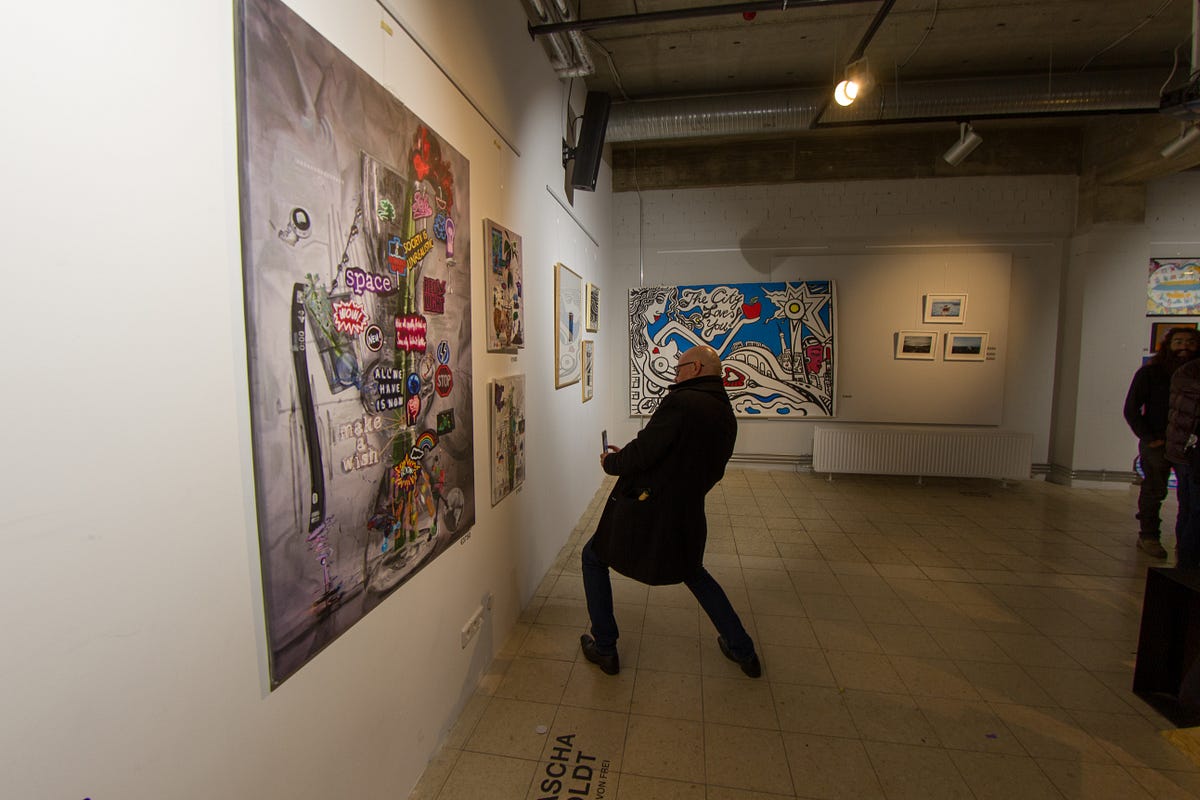 Свободный художник. Свободный художник фото. Жизнь свободного художника. Работа свободного художника. Свободный художник профессия.