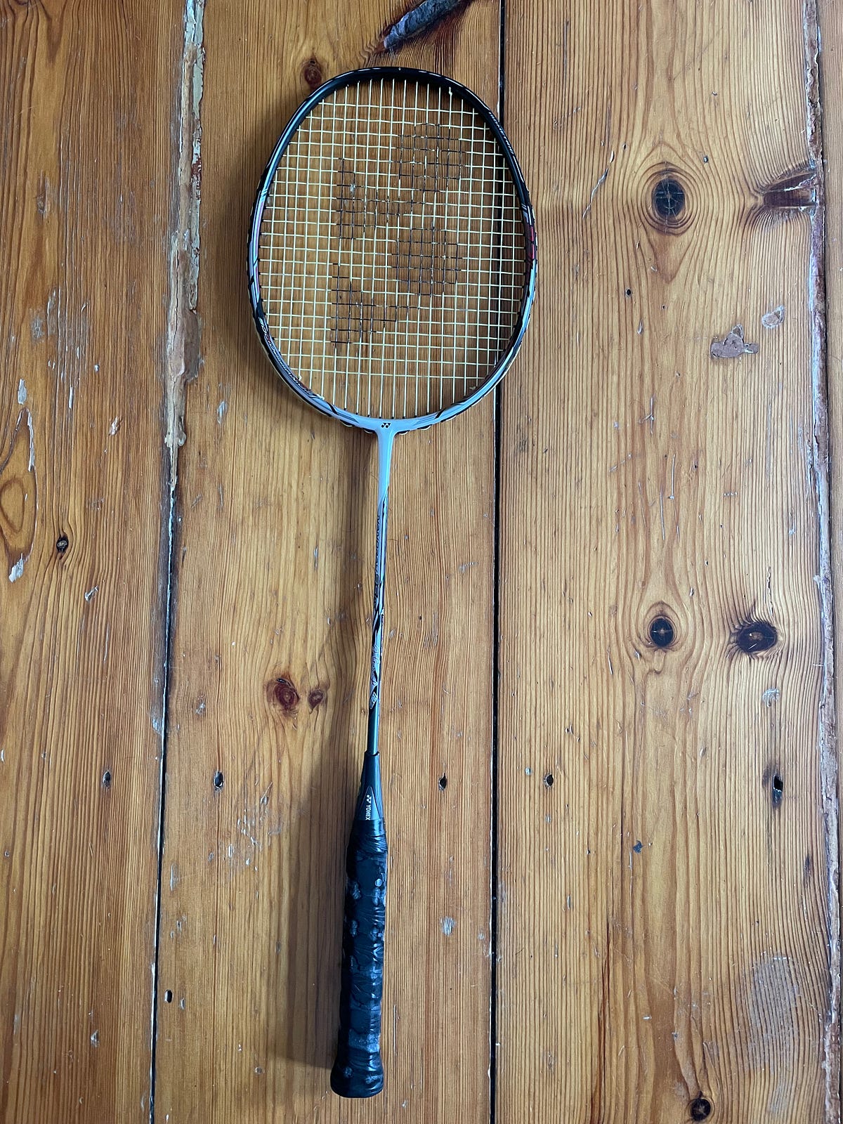Changing grip of badminton racket Akarsh Seggemu, M.Sc. Medium