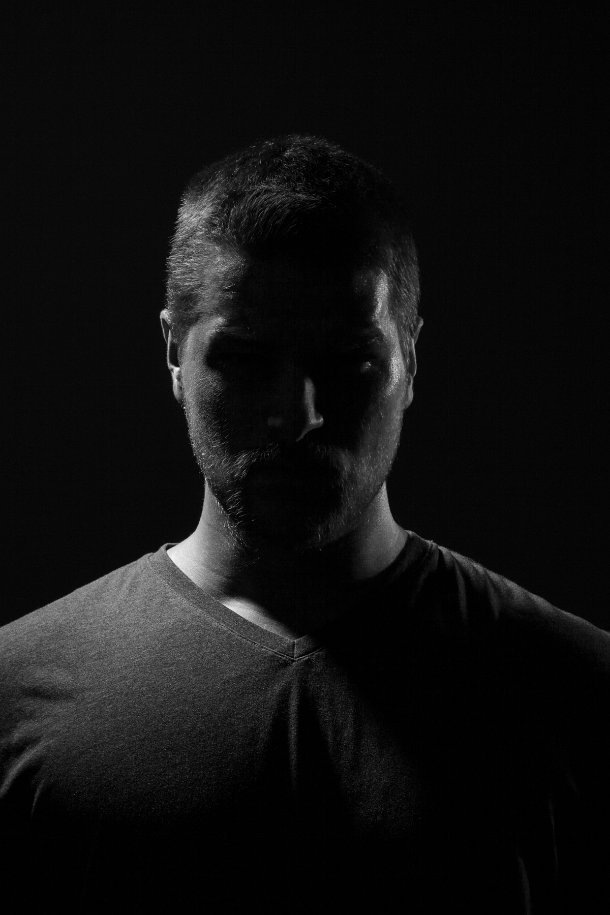 Unleash Your Dark Side:  Epic Villain Pose Inspiration - pkf8y2f