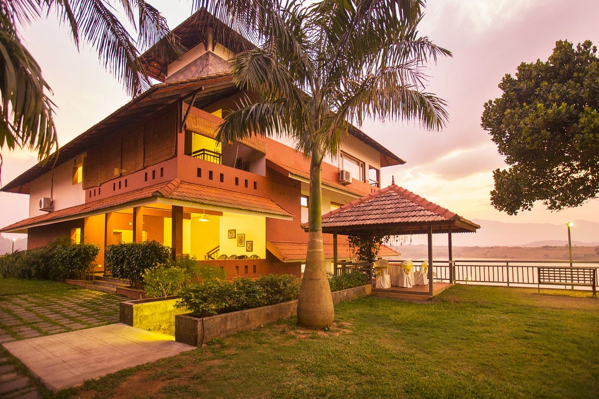 Best resorts in Wayanad for honeymoon Best family resorts in Wayanad by Vistararesort Medium