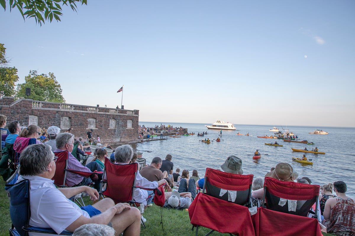 Tips & Tricks for Glensheen’s Concerts on the Pier by Ellie Gerst