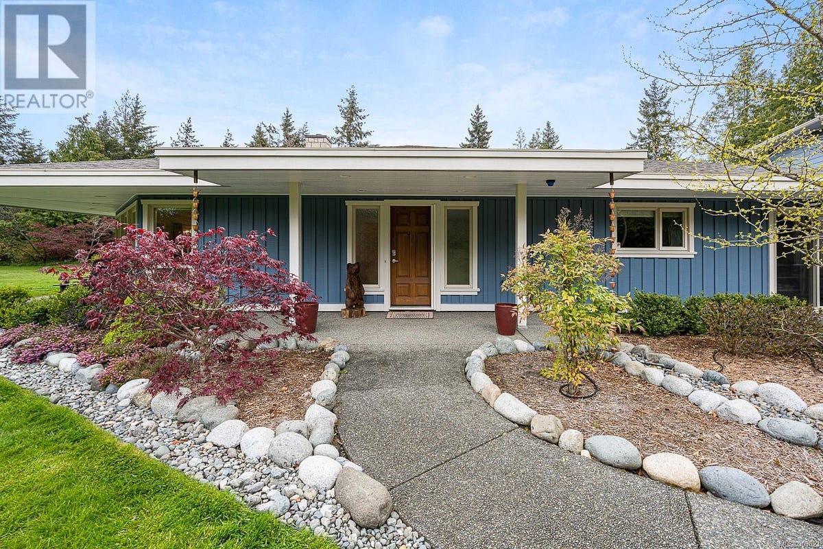 Courtenay Homes For Sale Islandliving.homes Islandlivinghomes Medium