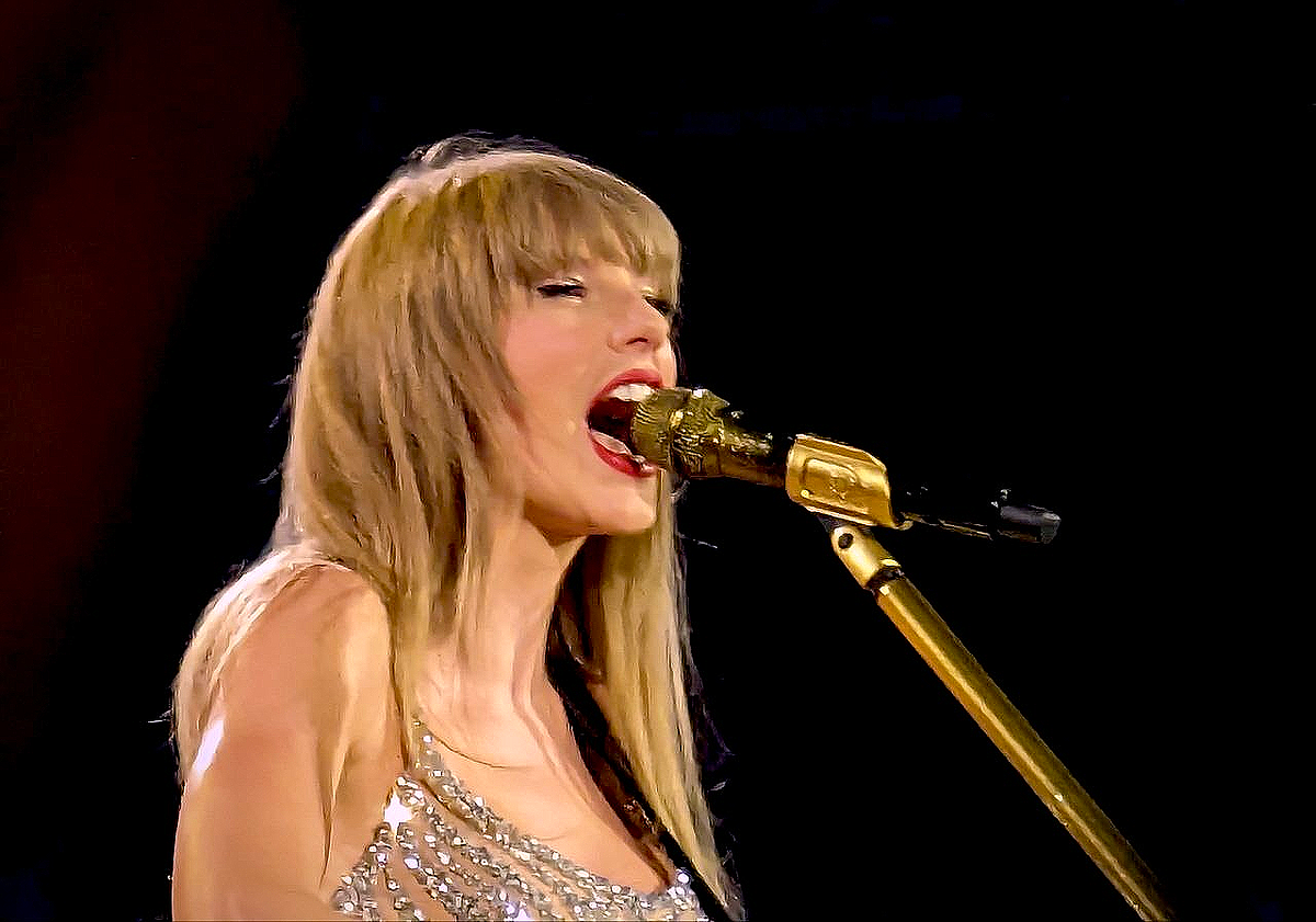 Image of: I went to the Eras Tour as a 33 year old