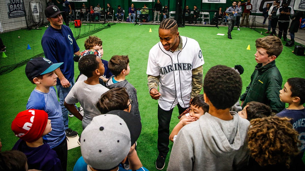 Seahawks Tomorrow program promotes higher education, physical activity