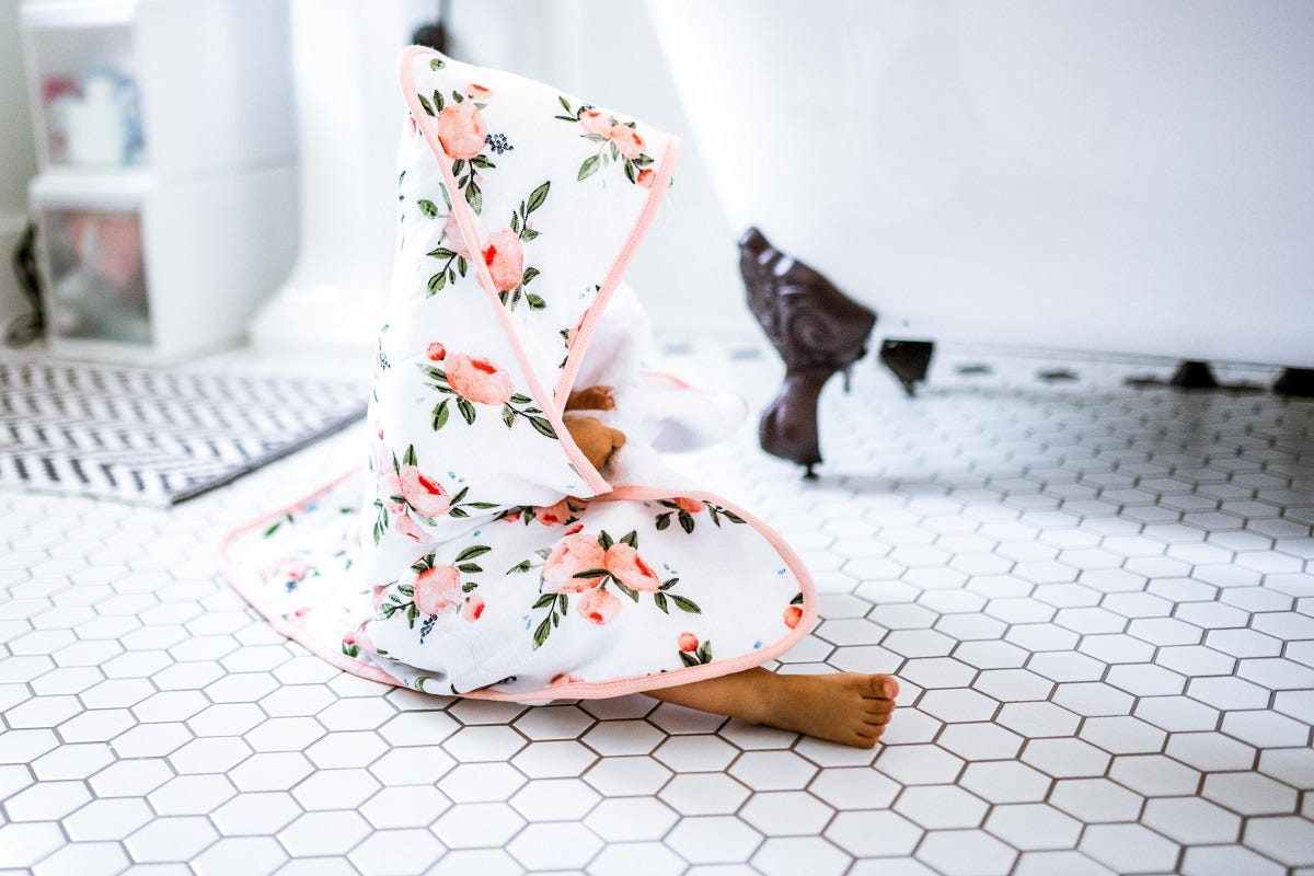 4 Steps to the Perfect Baby Bath Time Routine by Little Unicorn Medium