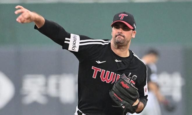 Dominant week sees LG Twins narrow gap with leading Landers