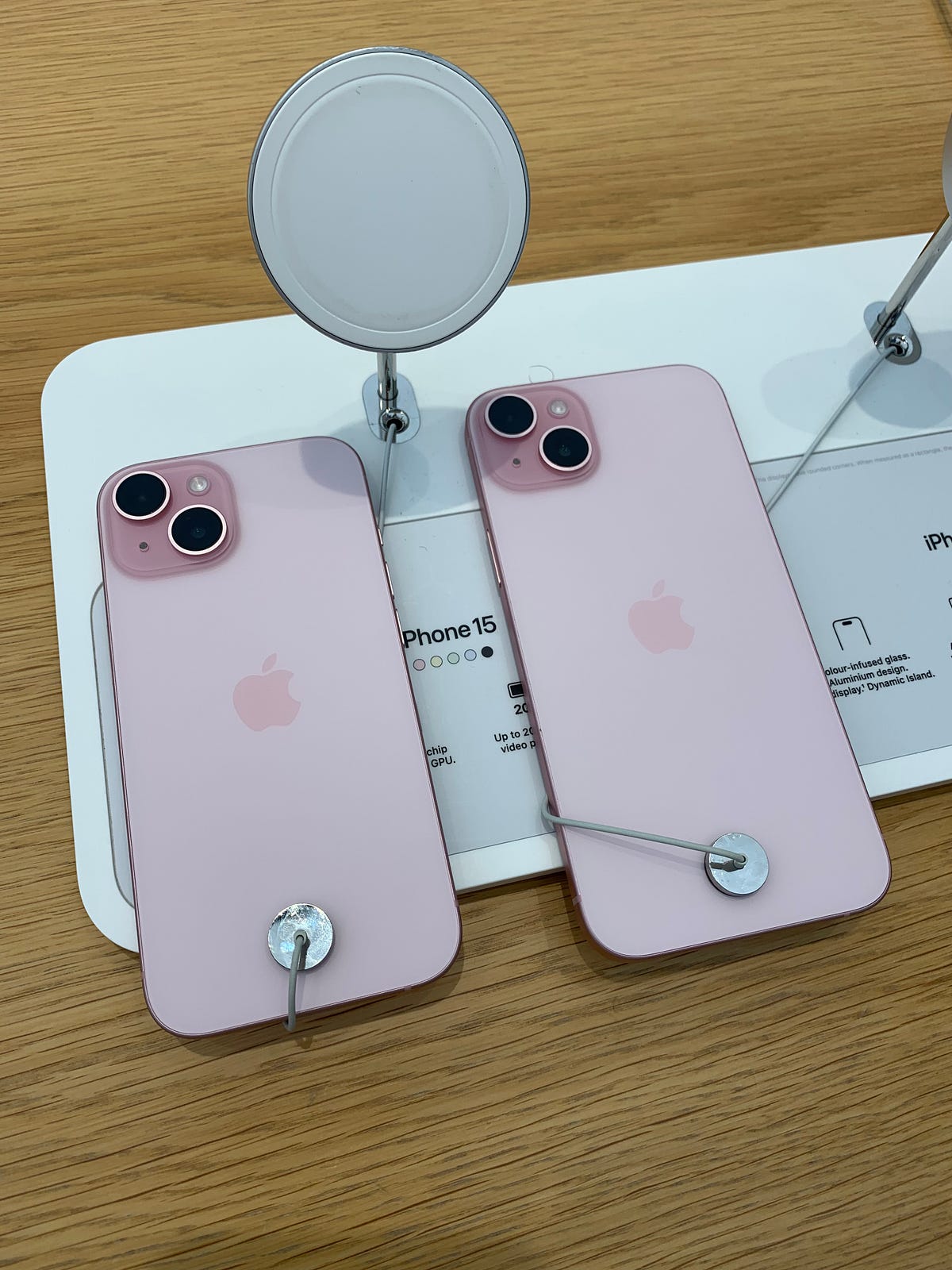 Powder Pink and Baby Blue iPhone 15 at the Apple Store | by Shanti C K