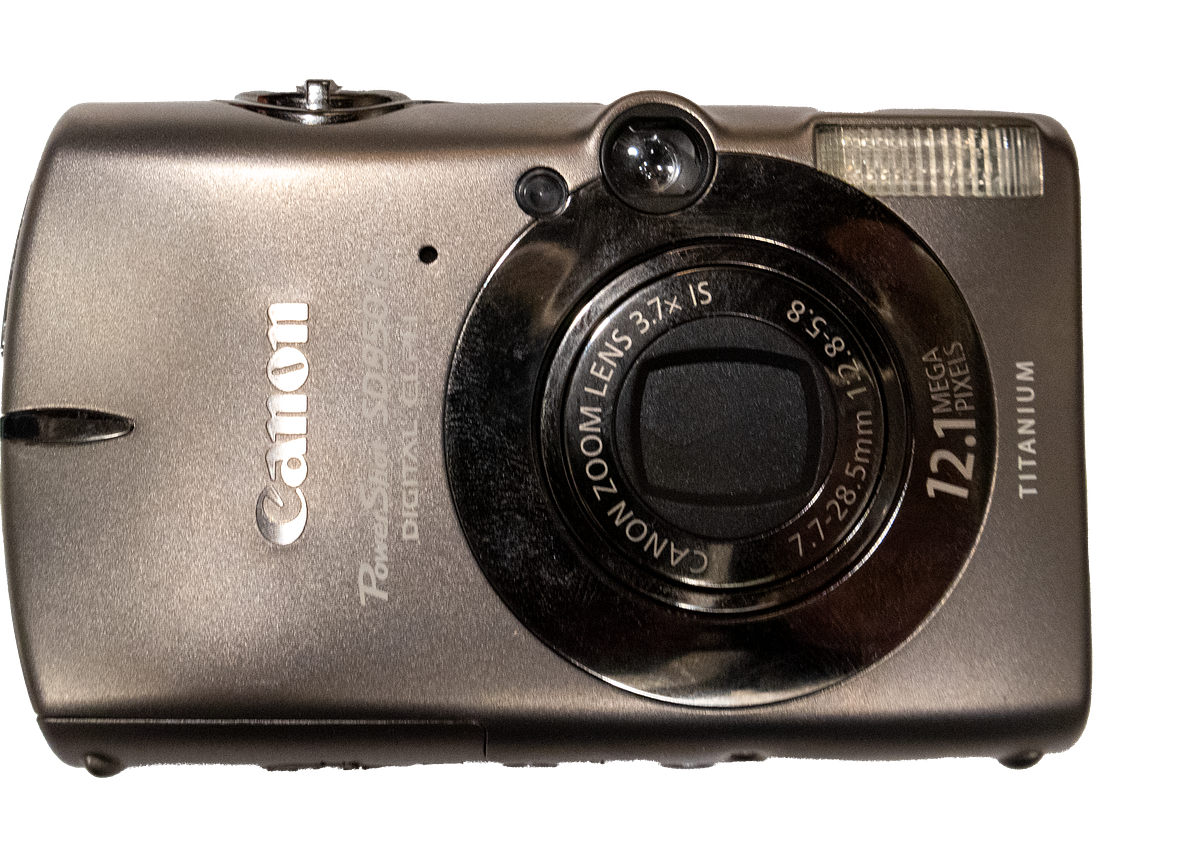 Canon PowerShot SD950 IS Digital Elph by Ronald Nattress Oct, 2024