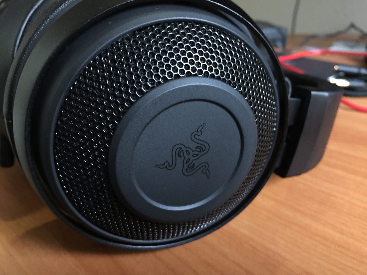 Razer Kraken Pro V2 Review: A Better Version of a Classic Gaming Headset |  by Alex Rowe | Medium