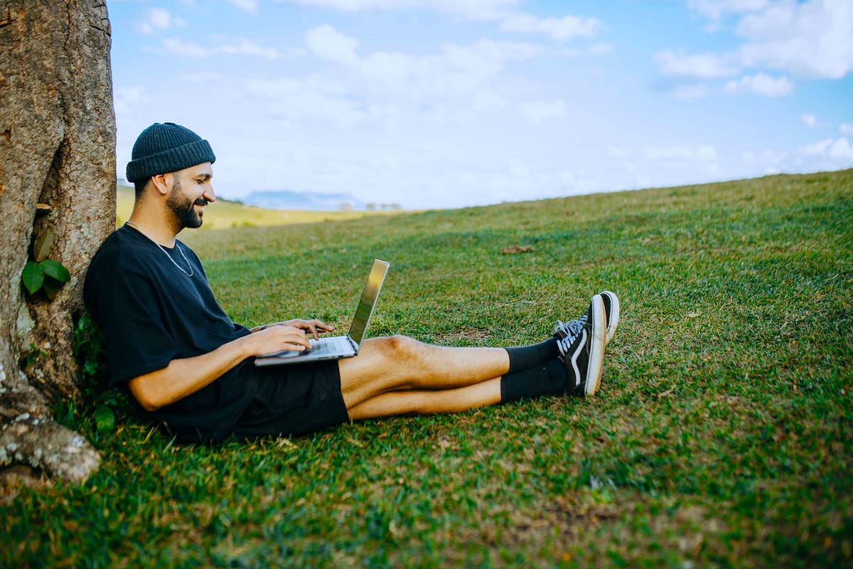 As a 6-Figure Newsletter Writer, I Can Help You Get More Subscribers Using 5 Rules