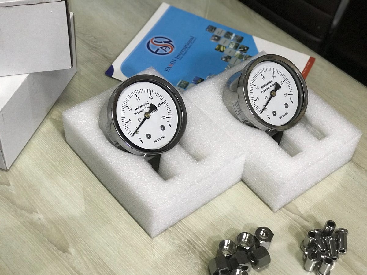 Ready to Dispatch Differential pressure gauges Supplier & Importer