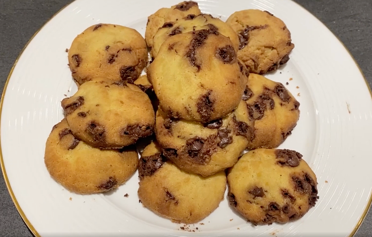A Healthy Alternative to Chocolate Chip Cookies — Low in Calories and