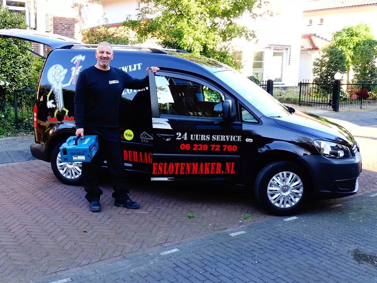 Hoe Lang Duurt Het Voordat Een Monteur Slotenmaker Den Haag De Deur Opent? by Slotenmakerfuld
