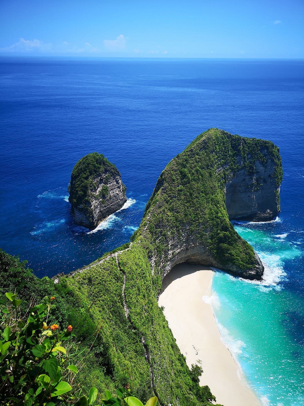 “Exploring the Enchanting Charms of Bali: The Perfect June Destination 