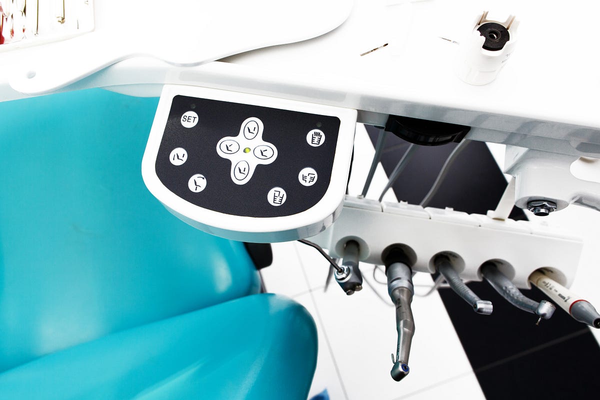 Benefits of Ultrasonic Scaling in Dental Treatment Medium