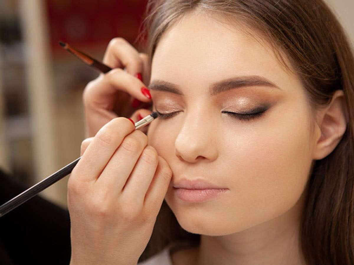 The Ultimate Guide to Finding Professional Makeup Classes by Glamour
