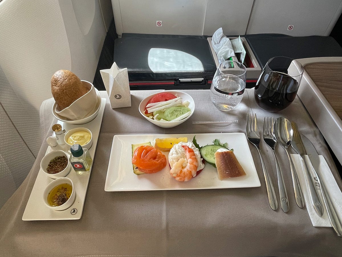Turkish Airlines Business Class — Istanbul(IST), Turkey to Houston(IAH