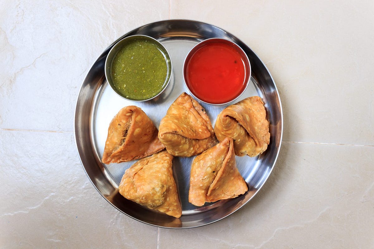 TOP 10+ FAMOUS INDIAN STREET FOOD | by TheDailySpectrrum | Medium