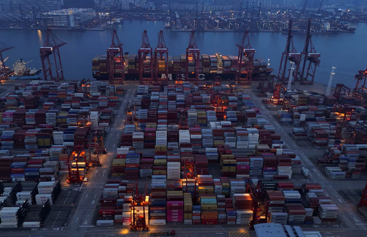 Trump cabinet members clash on tariff talks with China