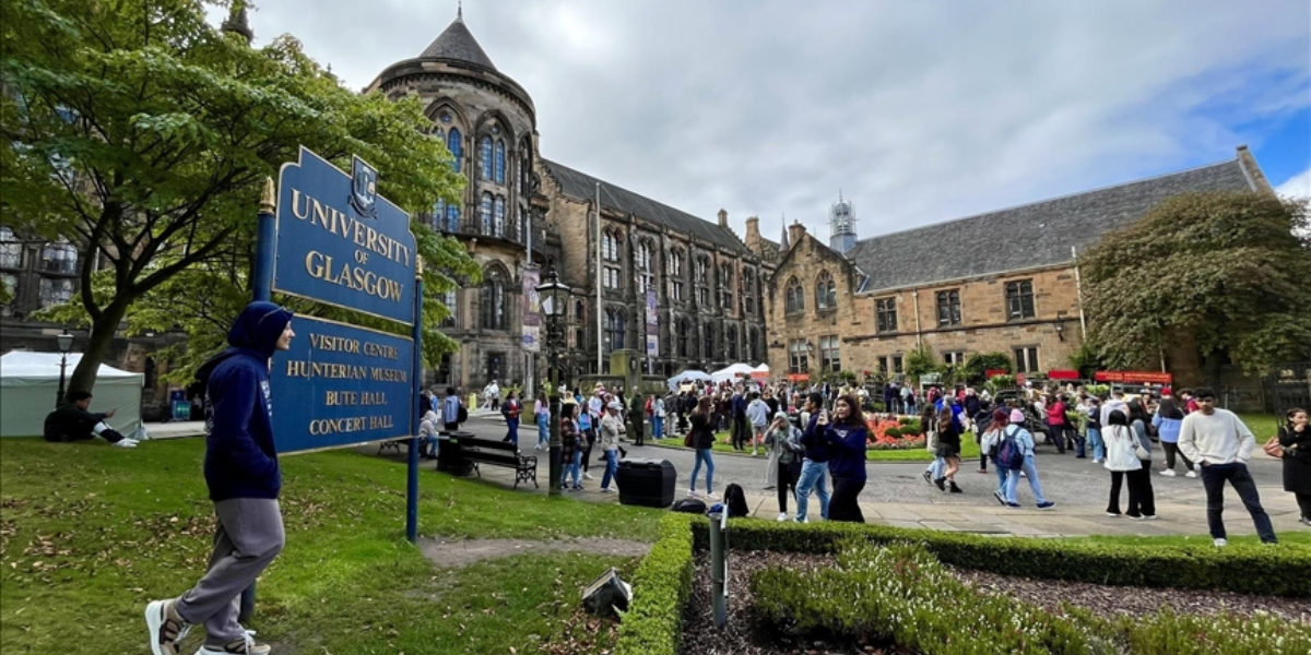 Matematik ve Oyunlar Bir Arada! Glasgow’da Tam Burslu Yaz Okulu Fırsatı!