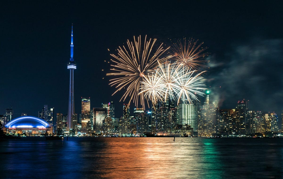 Live, New Year’s Eve Fireworks Toronto 2024 — Official Livestream