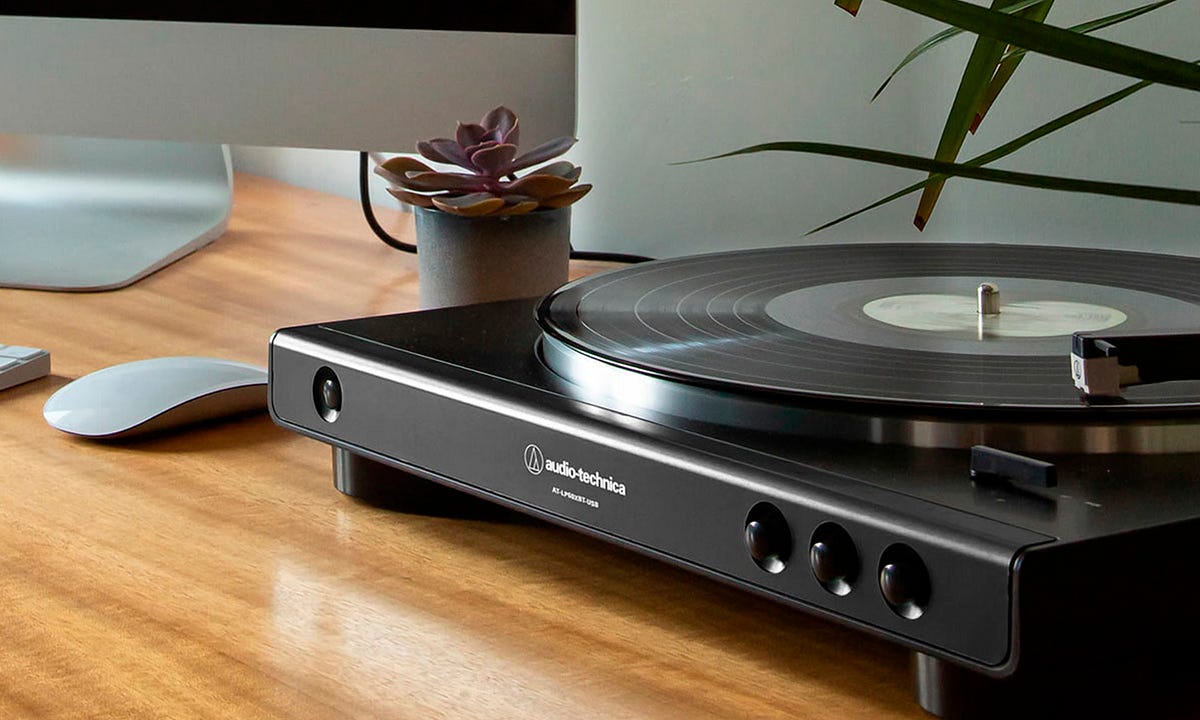 Best Budget HiFi Setup AudioTechnica ATLP60XBT Turntable Review by