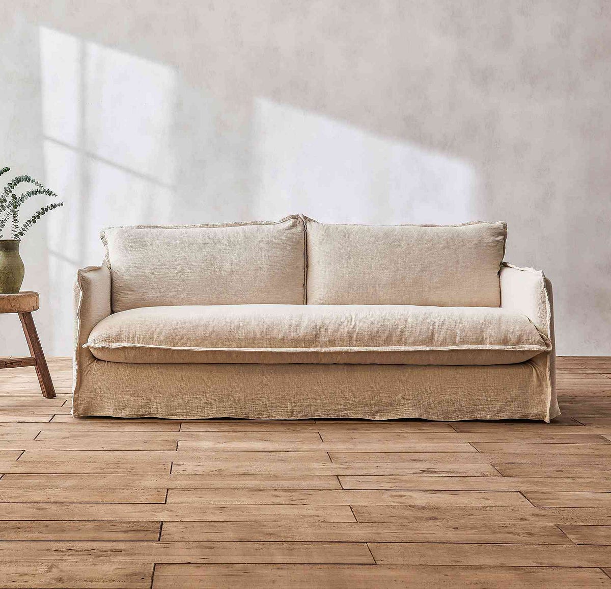 Best Slipcovered Sofas Of 2022 Decorativecuriosities Medium