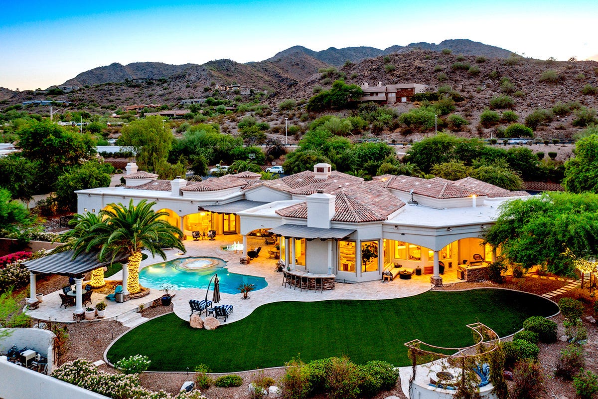 Living In Paradise Valley A Luxury Experience Williams Luxury Homes