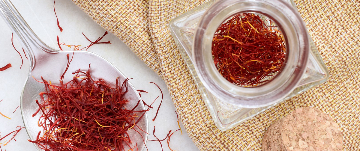 EXPLORING THE ADVANTAGES OF SAFFRON FOR SKIN AND EFFECTIVE APPLICATION
