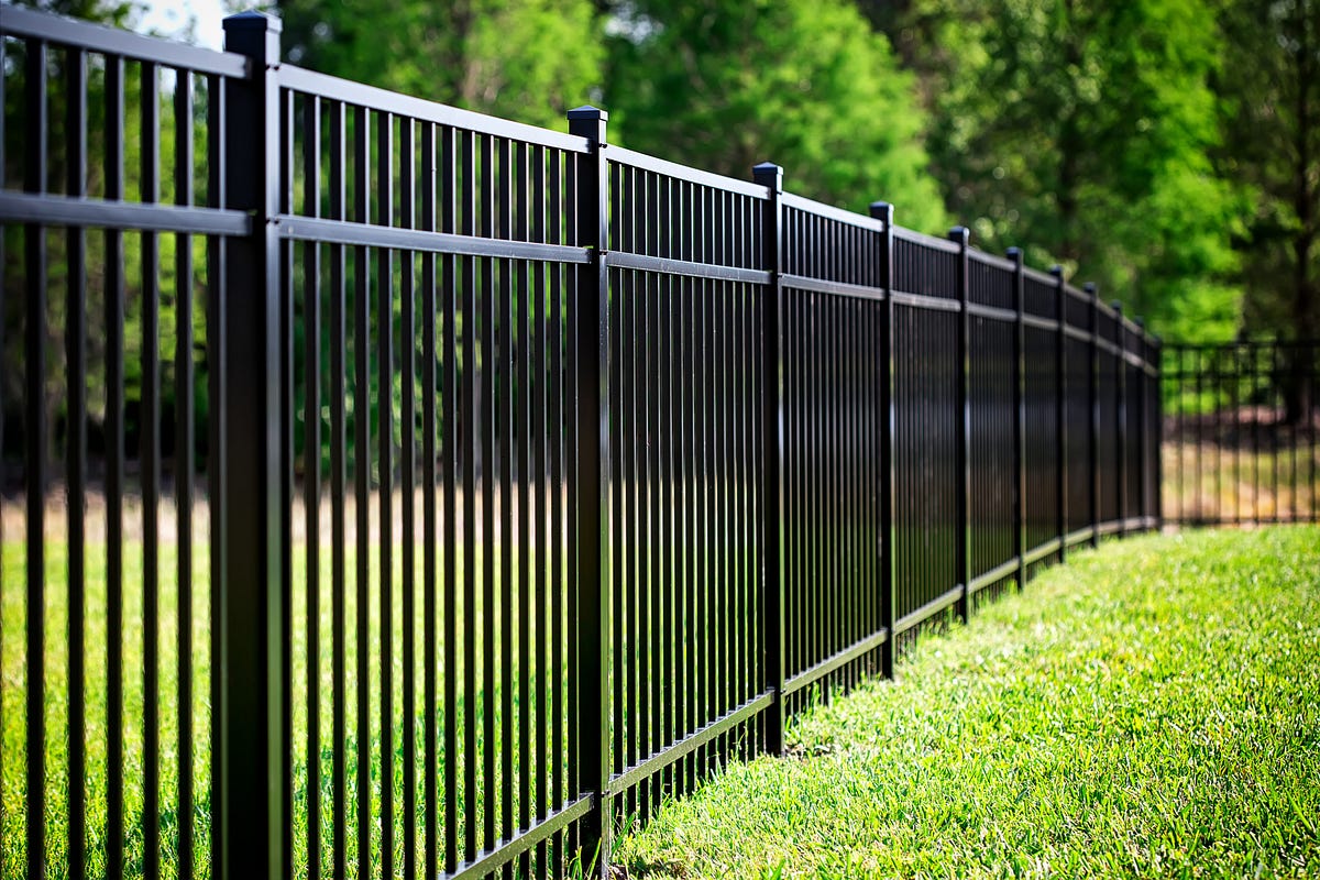 Why You Should Always Hire a Fencing Contractor for Your Next Fencing