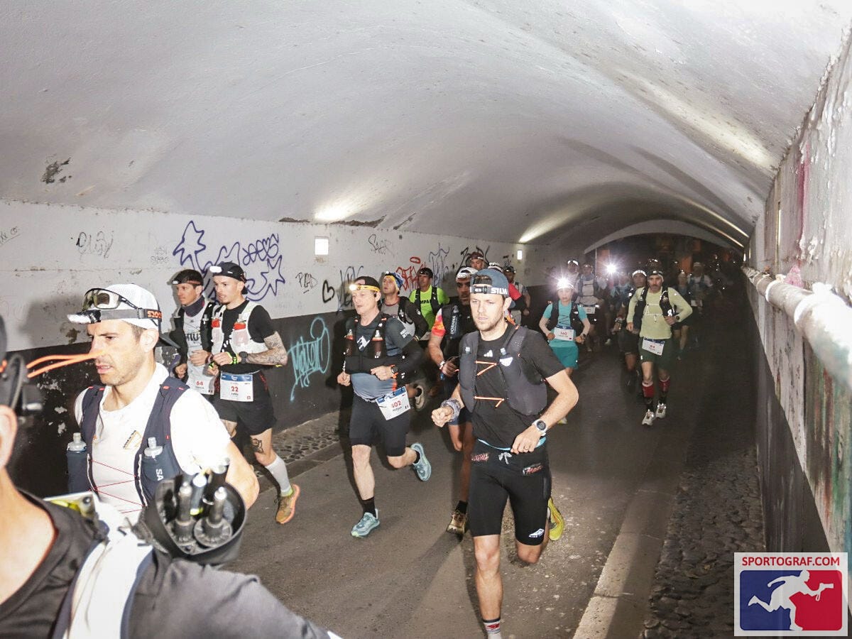 début de course dans le tunnel