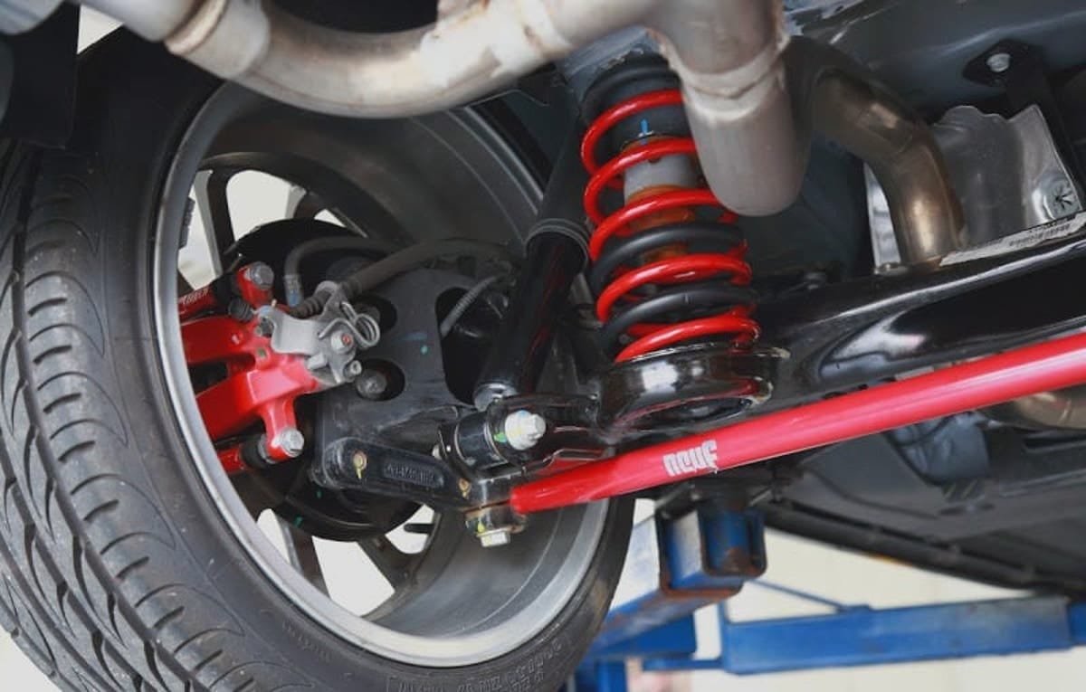 4 Symptoms of Worn or Failing Shock Absorbers by Linglingc Medium
