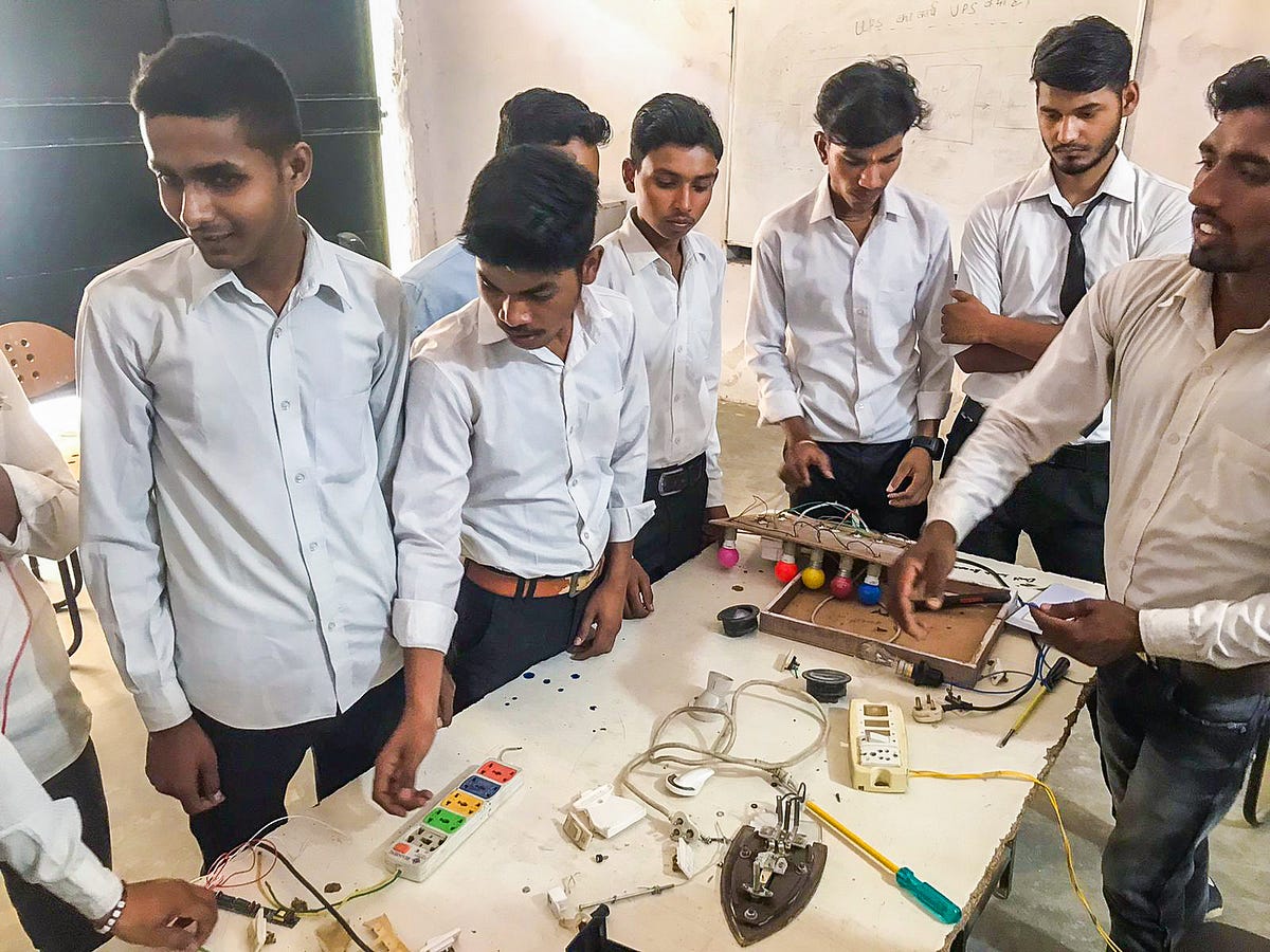 Advanced Electrician ITI Trade College - Moradabad Iti - Medium