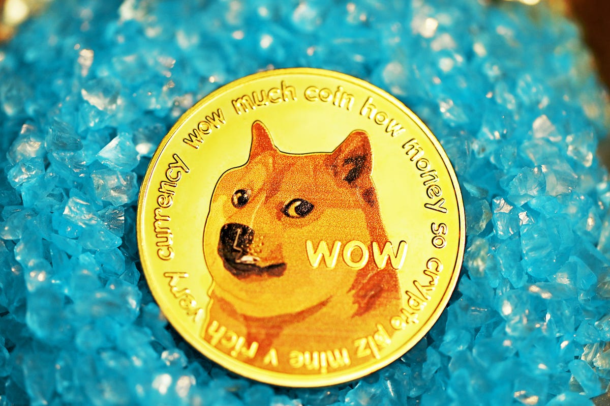 Elon Musk Suggests Using Dogecoin For Twitter Blue | By CryptoAI ...