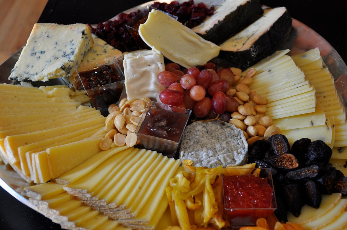 A Guide On The Best Cheese Hamper Gift by Cheese Hamper Medium
