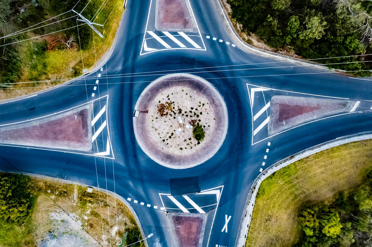 Azure Hub and Spoke with DNS Proxy using Terraform | by Mostafa ...
