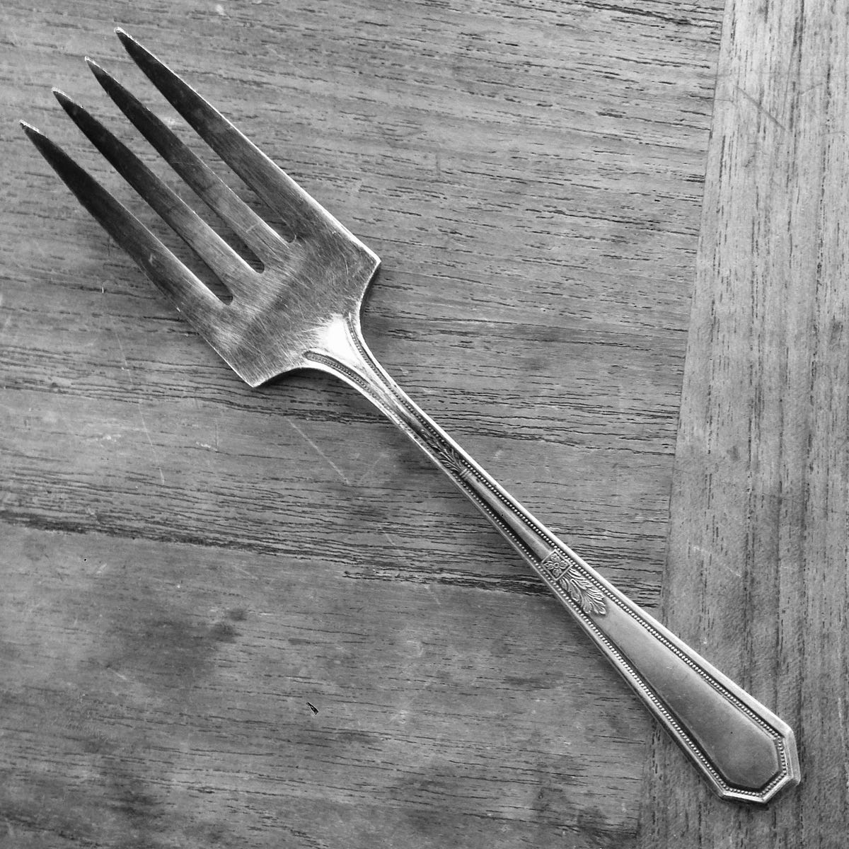 Put The Fork Down! And 6 Other Ways to Remember to Eat Slower by