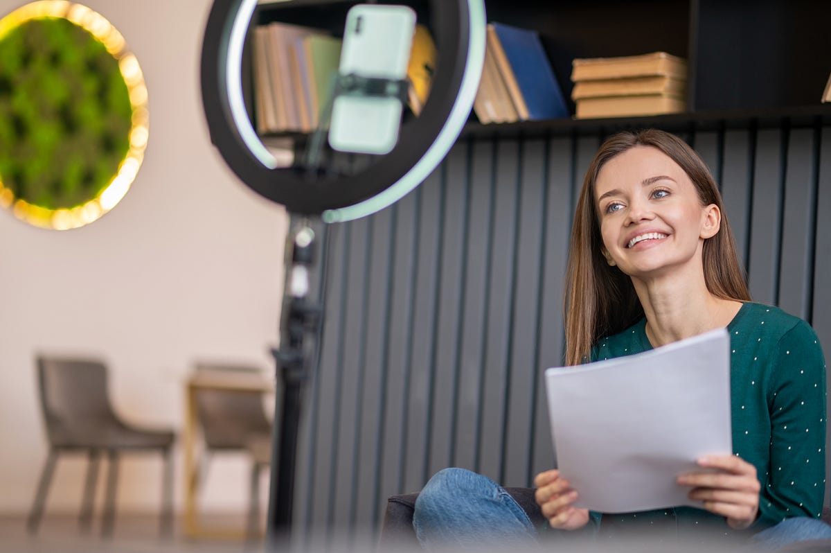 Top 10 video resumes platform in - 1*aharSmtXF8OkkgwANAhNOQ 