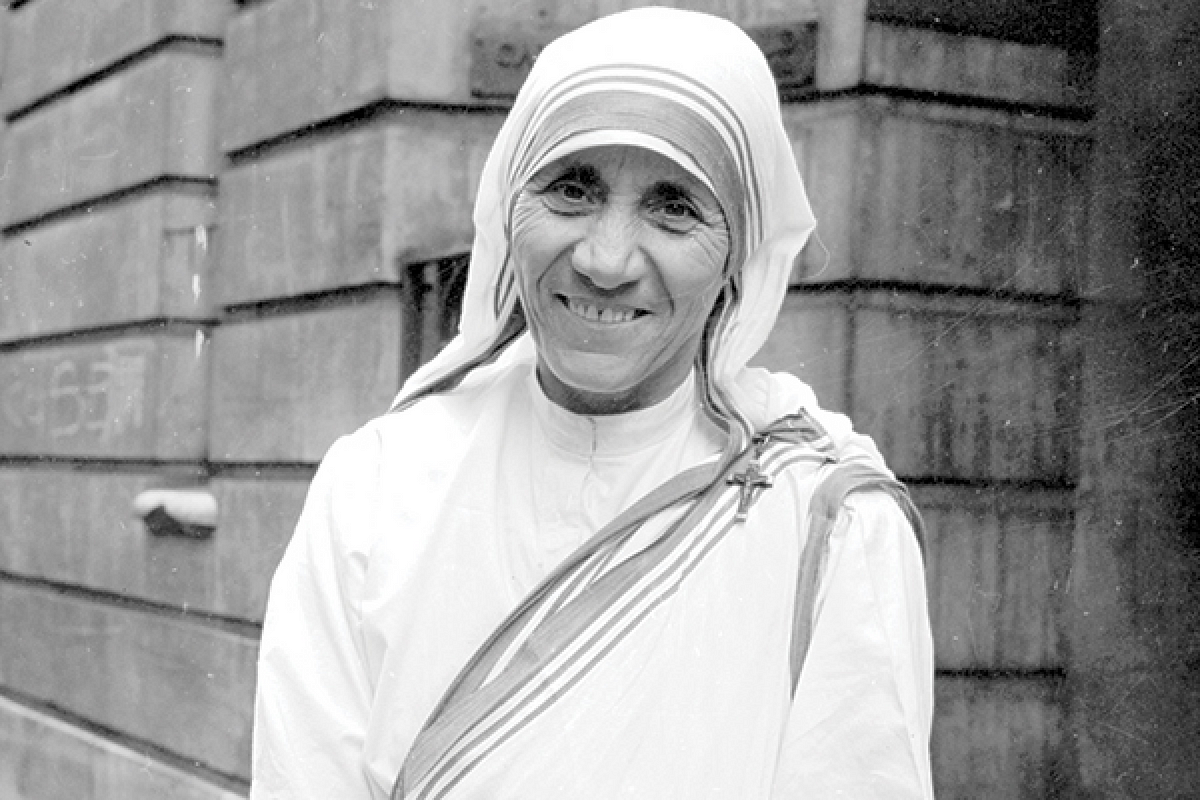 Mother Teresa: A Look at a Holy Life. | by Ashish Nishad | ILLUMINATION