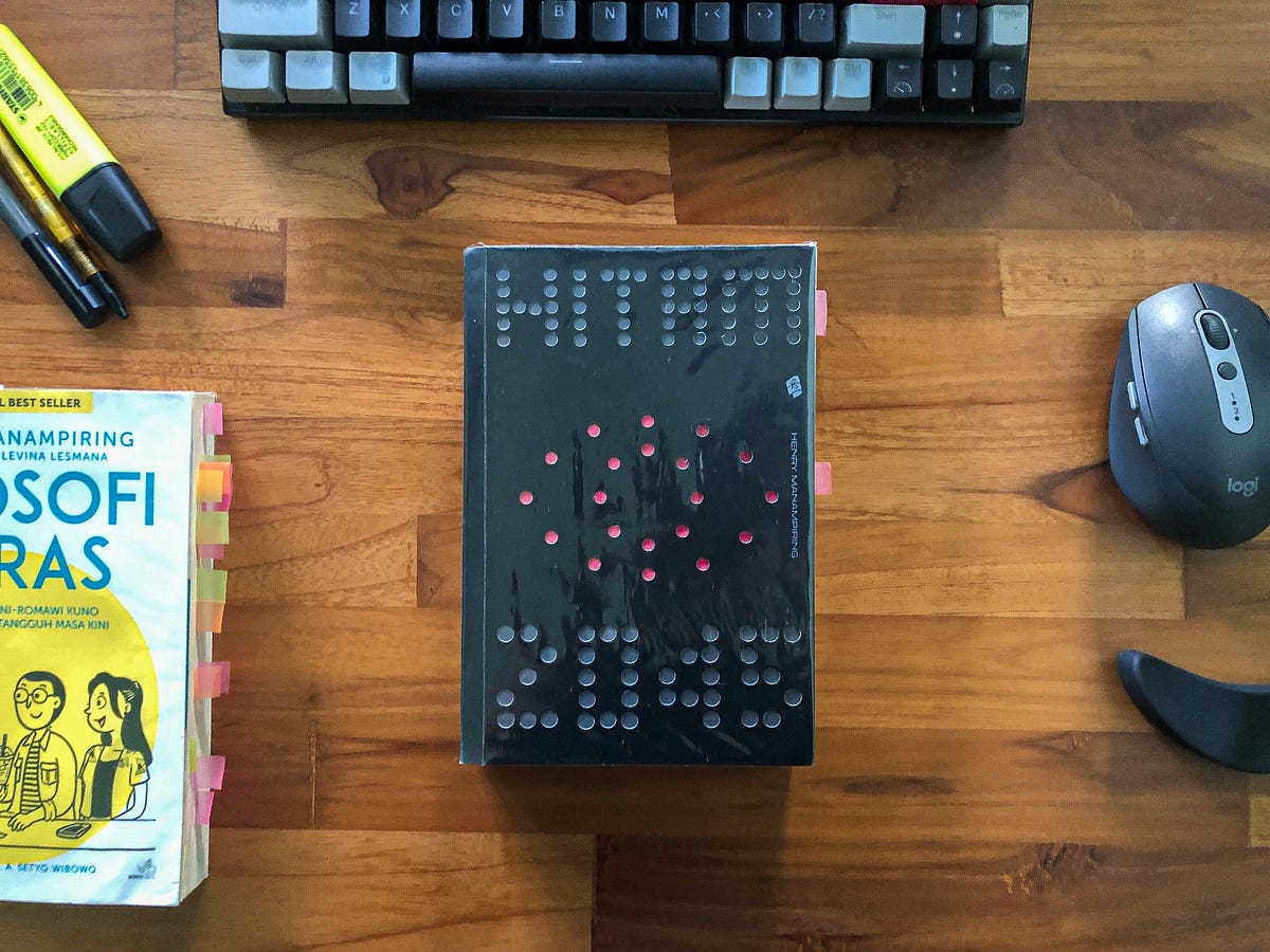 Review Buku : Hitam 2045 by Henry Manampiring | by Axxel Devanda | Medium