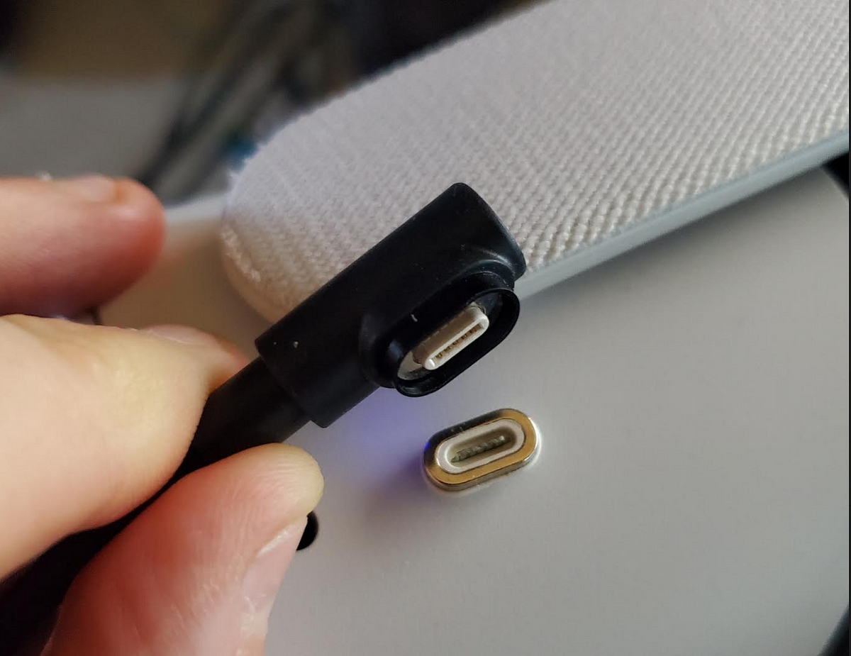 Oculus Quest: Why You Need A Magnetic Charging Cable | by Shane R. Monroe |  The Startup | Medium