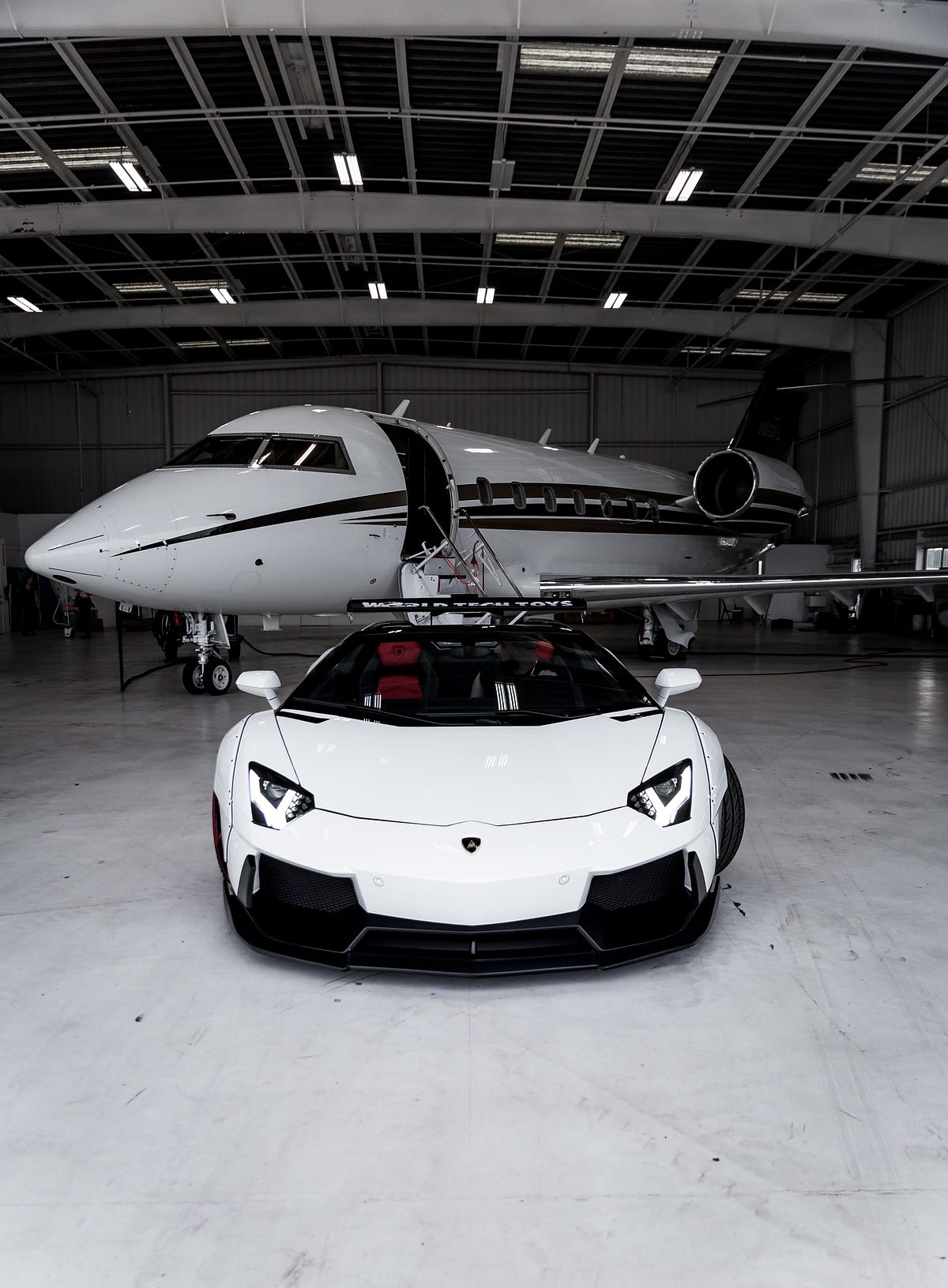 7 Advantages of Flying on Private Jets by Sergey Petrossov Medium
