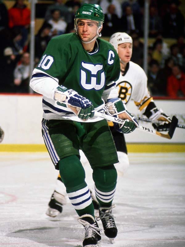 Hurricanes to tap into Hartford past by wearing Whalers jerseys this season