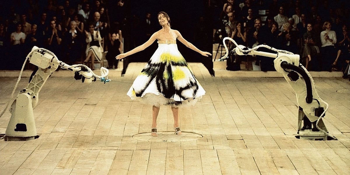アート・デザイン・音楽 Alexander McQueen POSTCARD 16 CARD Alexander McQueen Inspired Millions With This One Epic Show | by