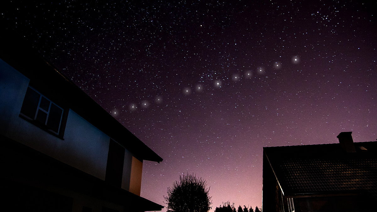 How And When To See SpaceX’s Starlink Satellites In The Night Sky by