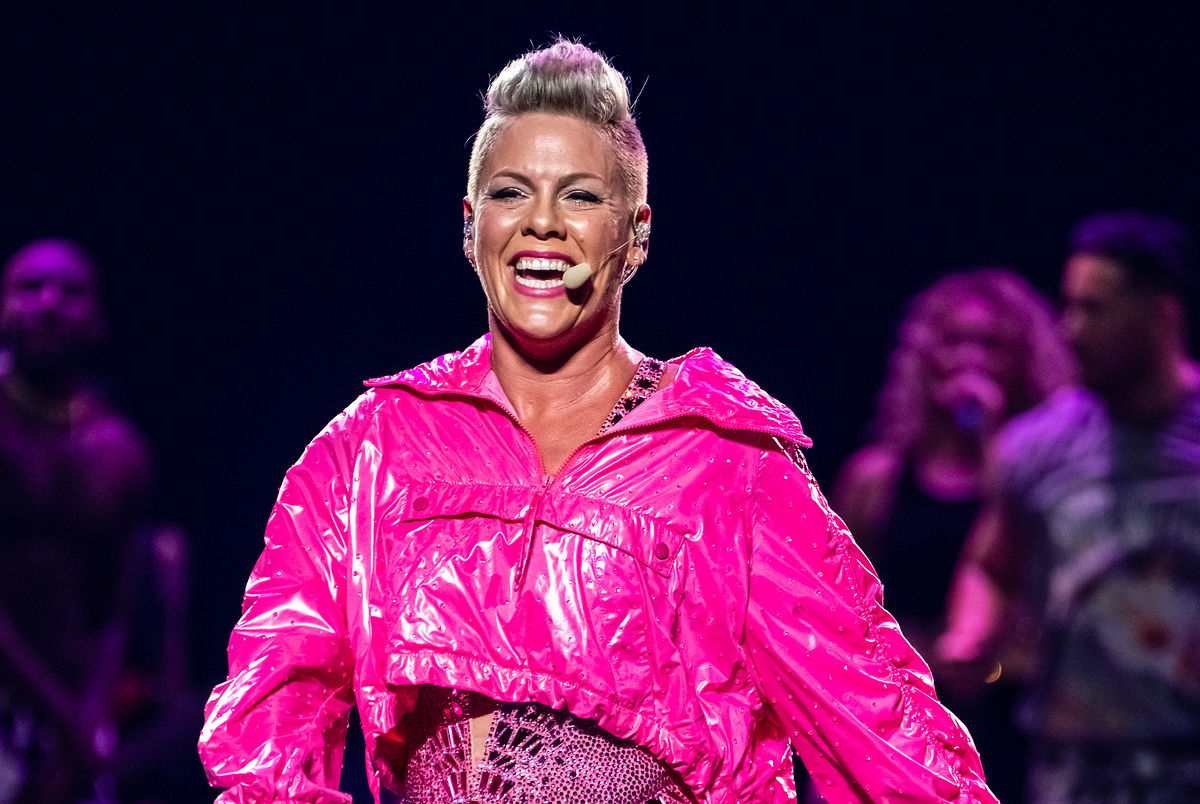 P!nk feels adopted by San Francisco lesbians