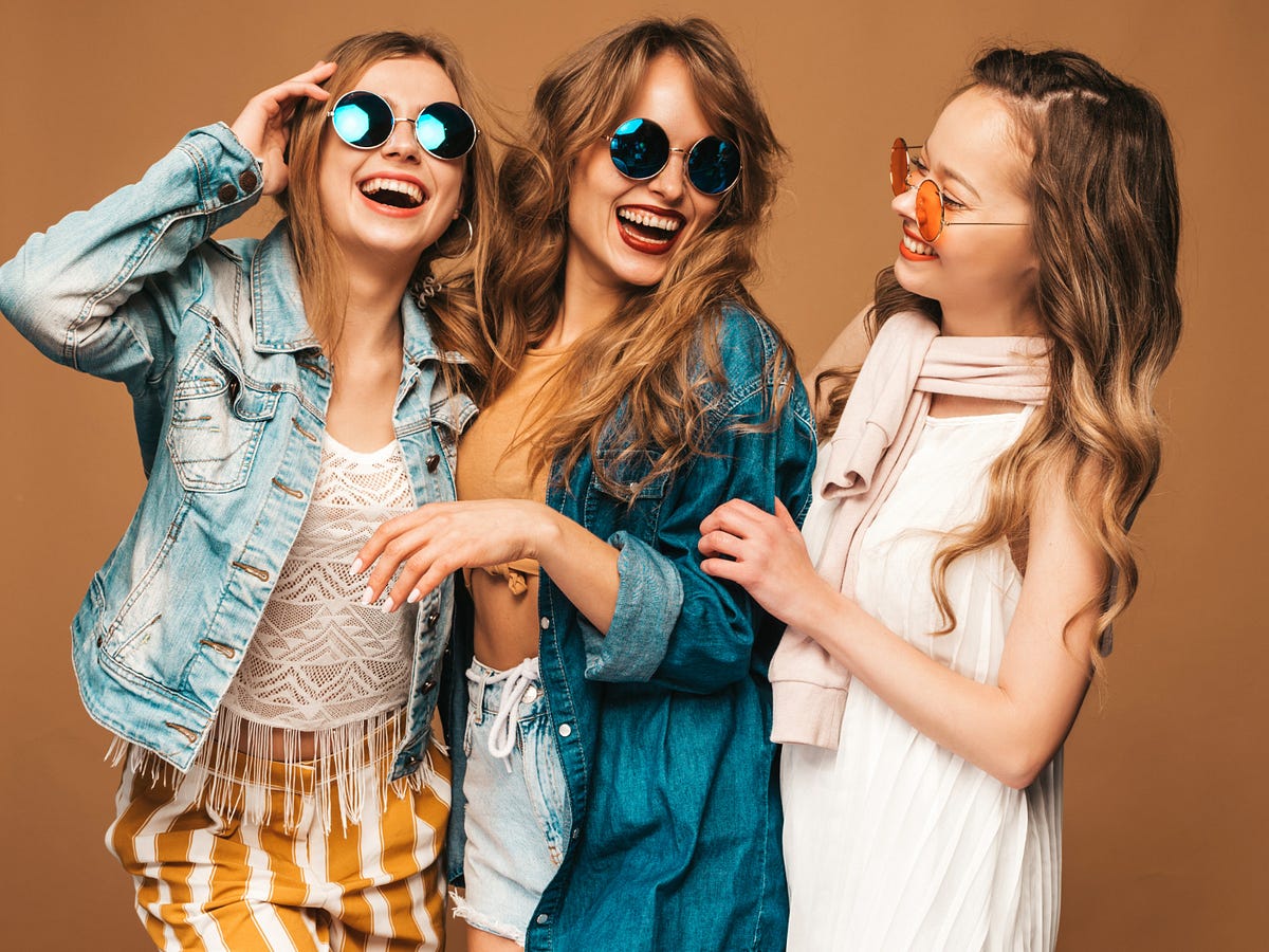 Fashion Trends: Navigating the Latest in Online Clothing Shopping - Digitamizer - Medium