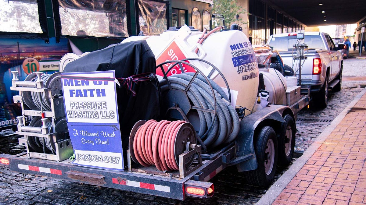 Commercial Truck Washing Services — Offer a Host of Benefits in