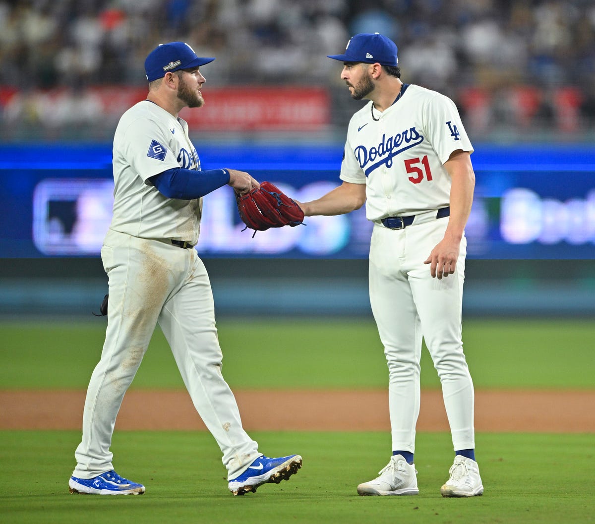 Dodgers exercise options on Max Muncy and Alex Vesia | by Cary Osborne | Nov, 2025 | Dodger Insider